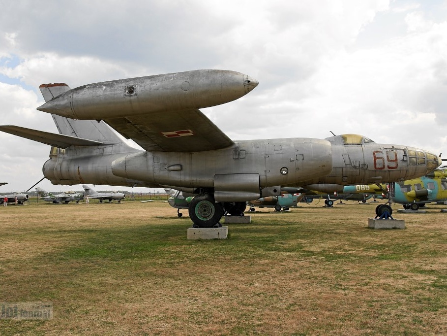 69 Il-28R (2565 odwiedzin) 69 Il-28R