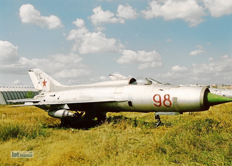 mig21pf-98-2001-10c_20110425_1456416823.jpg