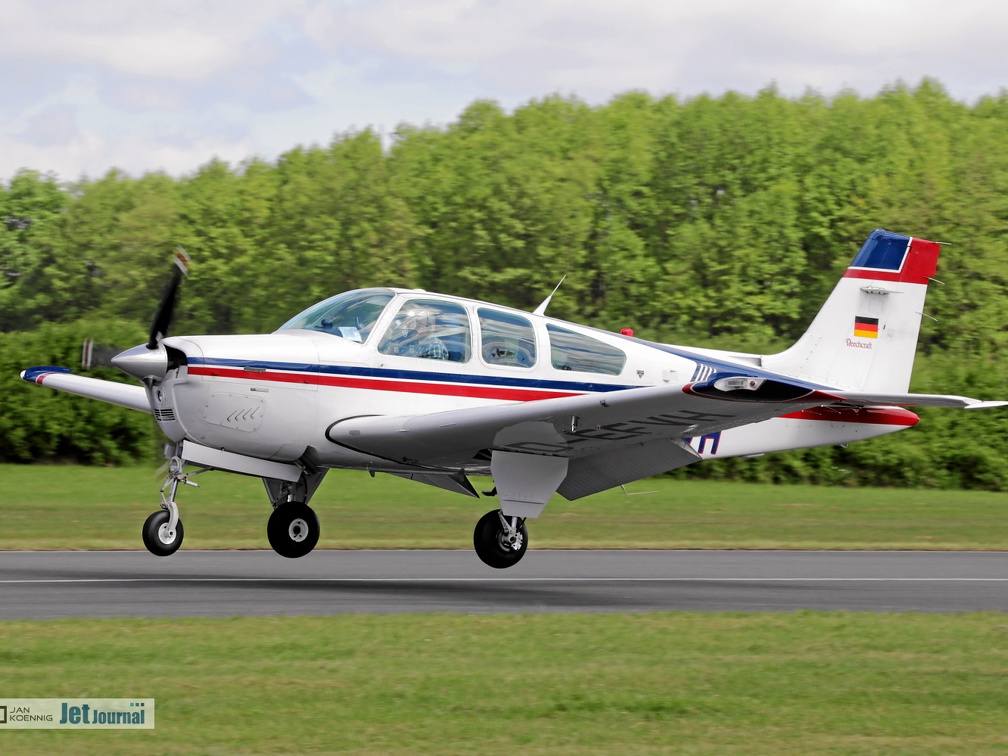 D-EFVH, Beech F33A Bonanza (2822 visingar) D-EFVH, Beech F33A Bonanza