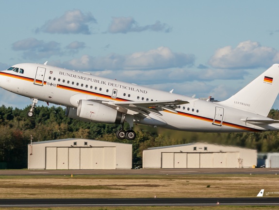 15+02 German Air Force Airbus A319-133(CJ) Berlin - Tegel (EDDT/TXL)