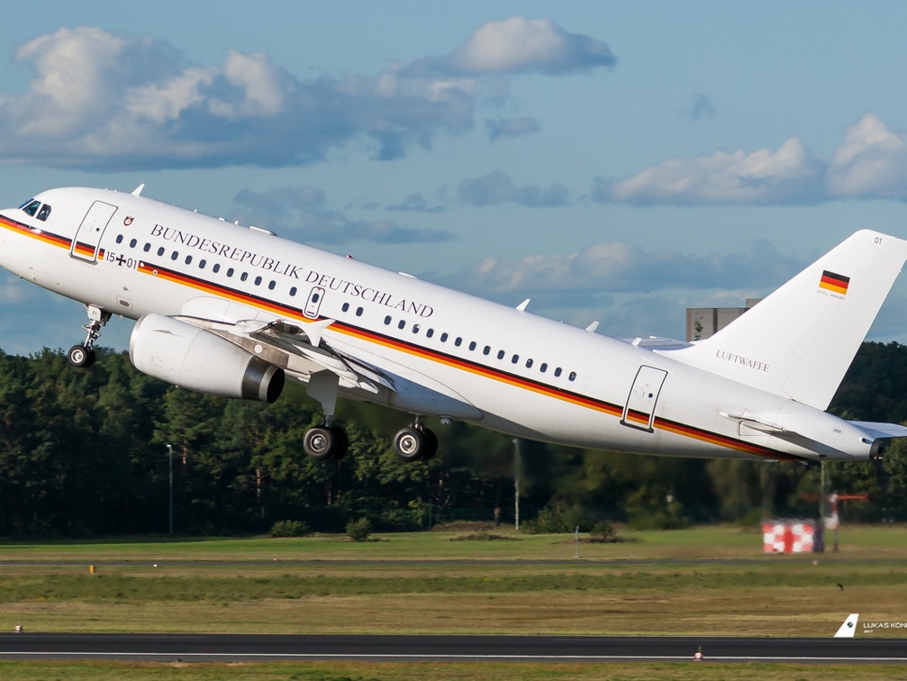 15+01 German Air Force Airbus A319-133(CJ) (EDDT/TXL)