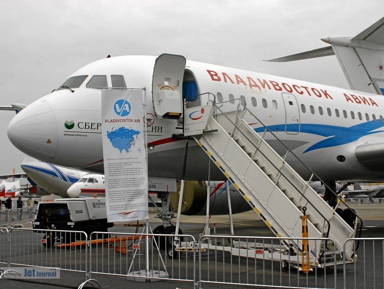 RA-64040, Tu-204-300, Wladiwostok Avia