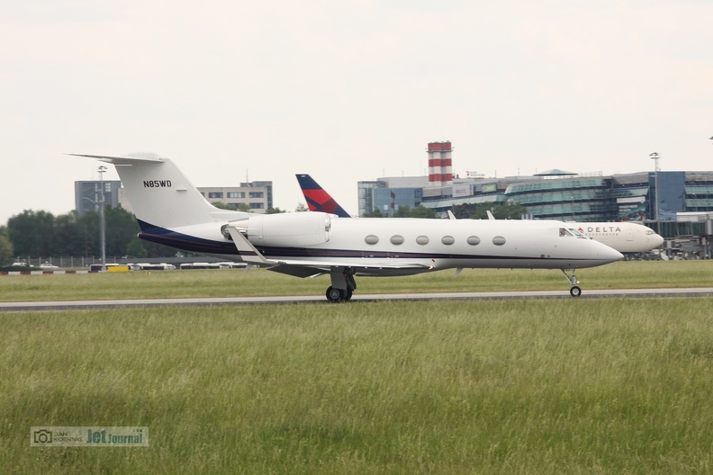 gulfstreamiv-n85wd-prag2017-15.jpg