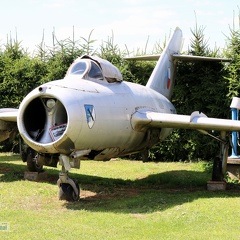 5237, MiG-15 (3396 visitas) Frühe MiG-15 (keine bis!) mit zusätzlicher Kennung ML-23 am Bug, steuerbordseitig 5237, MiG-15