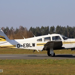 D-EBLW, Piper PA-28RT201