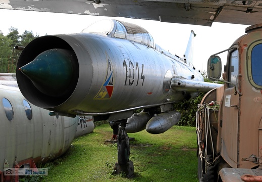 1014 schwarz, Su-7U (3714 Besuche) 1014 schwarz, Su-7U