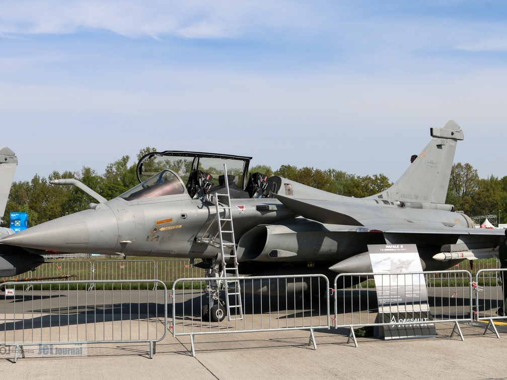 341/4-FH, Rafale B, French Air Force (просмотров: 3830) 341/4-FH, Rafale B, French Air Force