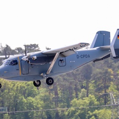 D-CDPA, PZL M-28 Skytruck (3066 Besuche) Privat betriebenes Absetzflugzeug im Dienste der Bundeswehr D-CDPA, PZL M-28 Skytruck