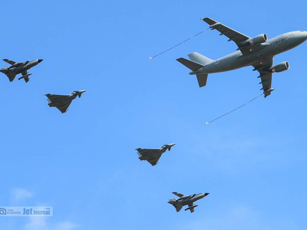 Flypast A310, Tornado, Eurofighter, Deutsche Luftwaffe (8518 visites) von links: Tornado IDS 45+77, Eurofighter 31+17 und 31+11, Tornado ECR 46+23, A310MRTT 10+27, Flypast A310, Tornado, Eurofighter, Deutsche Luftwaffe