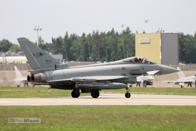 eurofighter3651-tm2018-1-15c.jpg