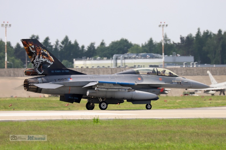 f16am-j882-tm2018-2-15c.jpg