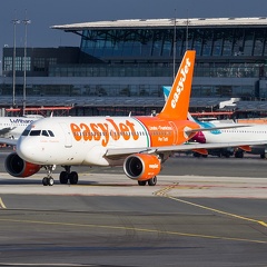 G-EZIW easyJet Airbus A319-111 "Linate - Fiumicino Per Tutti" Hamburg (EDDH/HAM)