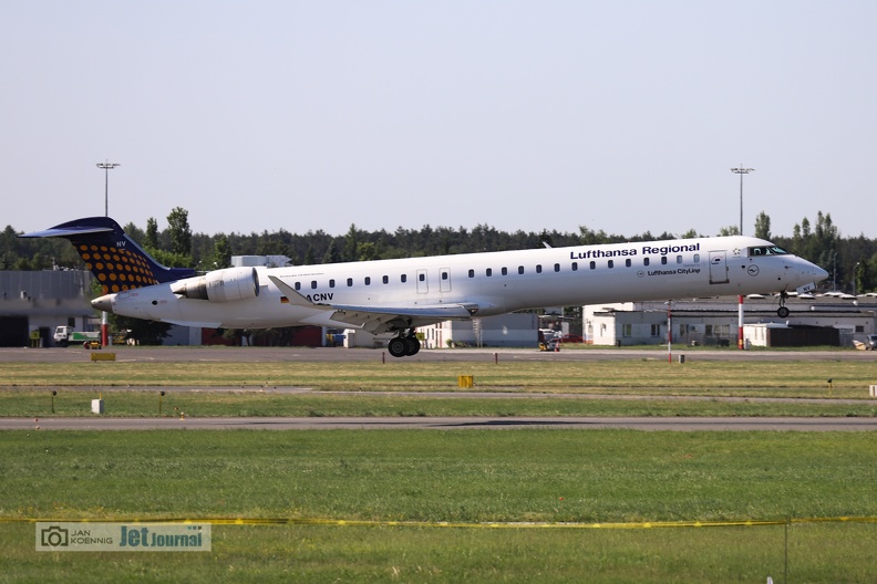 crj900lr-dacnv-pas2018-1-15c.jpg