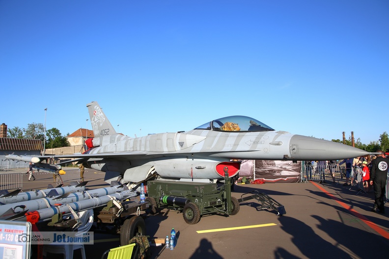 f16c-4052-pas2018-10-15c.jpg