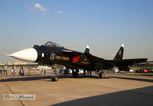 01 blau, Suchoi S-37 / Su-47