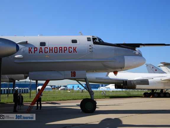 RF-94123, 19 rot, Tu-95MS, WKS Rossii (3947 visitas) RF-94123, 19 rot, Tu-95MS, WKS Rossii