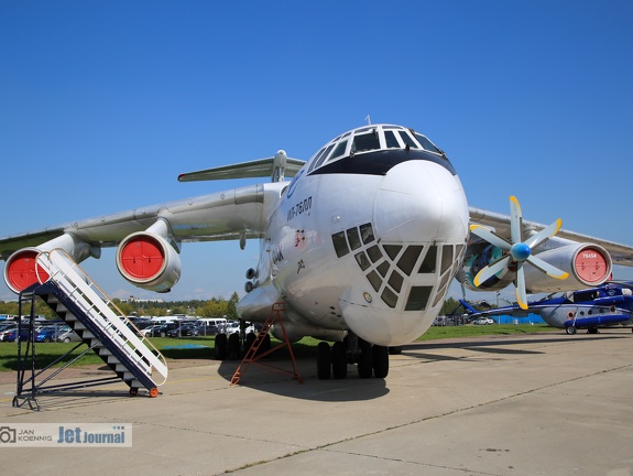 RA-76492, Il-76LL (просмотров: 2936) Testträger für das TV7-117ST Triebwerk, vorgesehen für die Il-112W RA-76492, Il-76LL