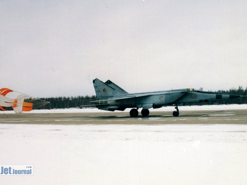 48 rot, MiG-25RBF, Russian Air Force (1975 Besuche) Schatalowo ca. 2003 (47. OGRAP) 48 rot, MiG-25RBF, Russian Air Force