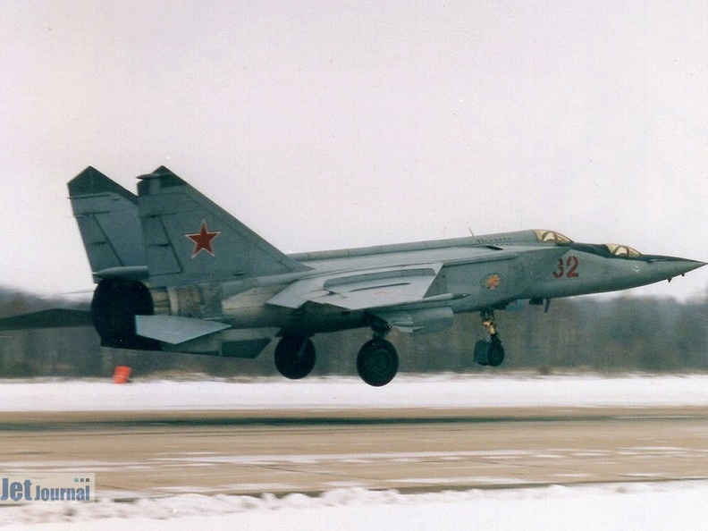 32 rot, MiG-25RBU, Russian Air Force (2064 visits) Schatalowo ca. 2003 (47. OGRAP) 32 rot, MiG-25RBU, Russian Air Force