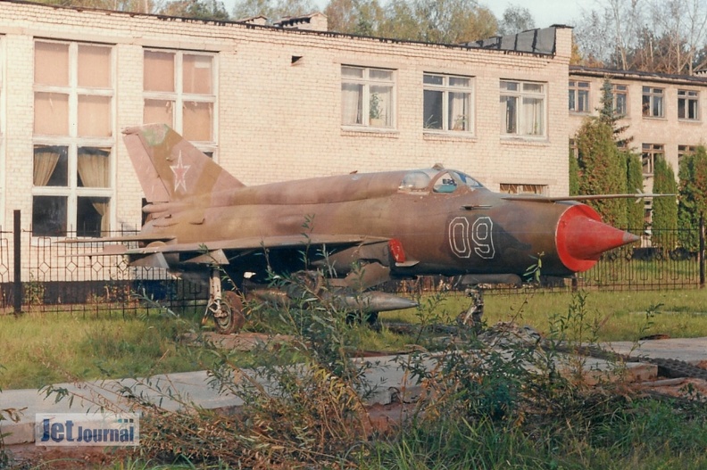 img759-mig21bis-09-10c.jpg