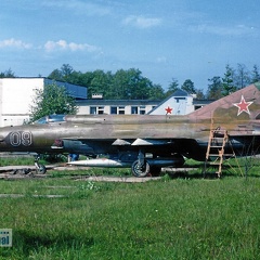 09 weiss, MiG-21bis (2710 visitas) Aufnahmedatum ca. 2001-2002 09 weiss, MiG-21bis
