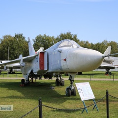 09 blau, Su-24M (2242 відвідувань) ex. 09 weiss 09 blau, Su-24M