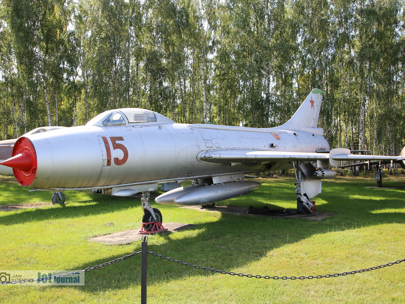 15 rot, Su-7BKL