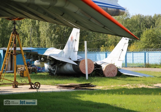MiG-29 (70 blau?)