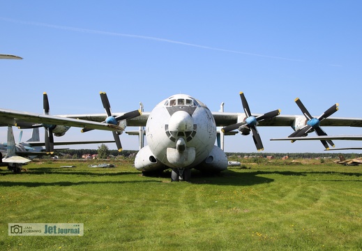 CCCP-09334, Antonow An-22