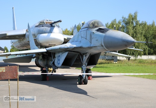 18 blau, MiG-29KVP Ser. 9-18