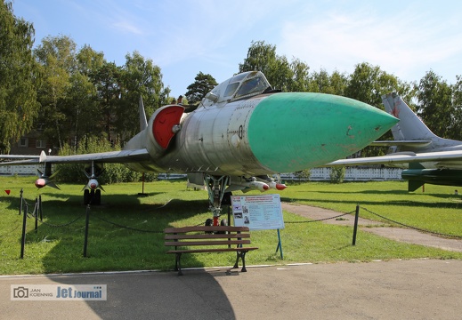 0 rot, Tu-128, Prototyp