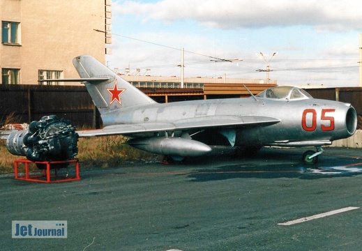 05 rot, MiG-17F, Soviet Air Force