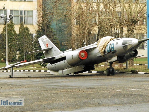 09 blau, Jak-28I, Soviet Air Force (1565 odwiedzin) Analogfoto aus dem Jahre 2002, 13.LII Ljuberetz/Russland. 09 blau, Jak-28I, Soviet Air Force