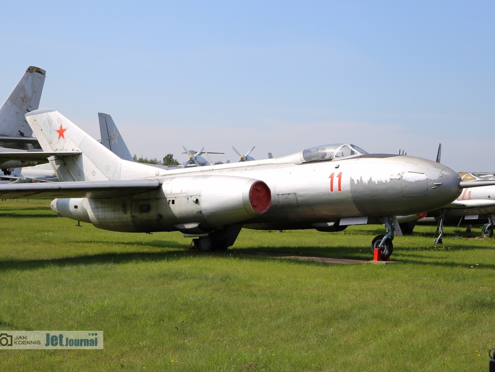 11 rot, Jak-25RW-II (2484 visits) 11 rot, Jak-25RW-II