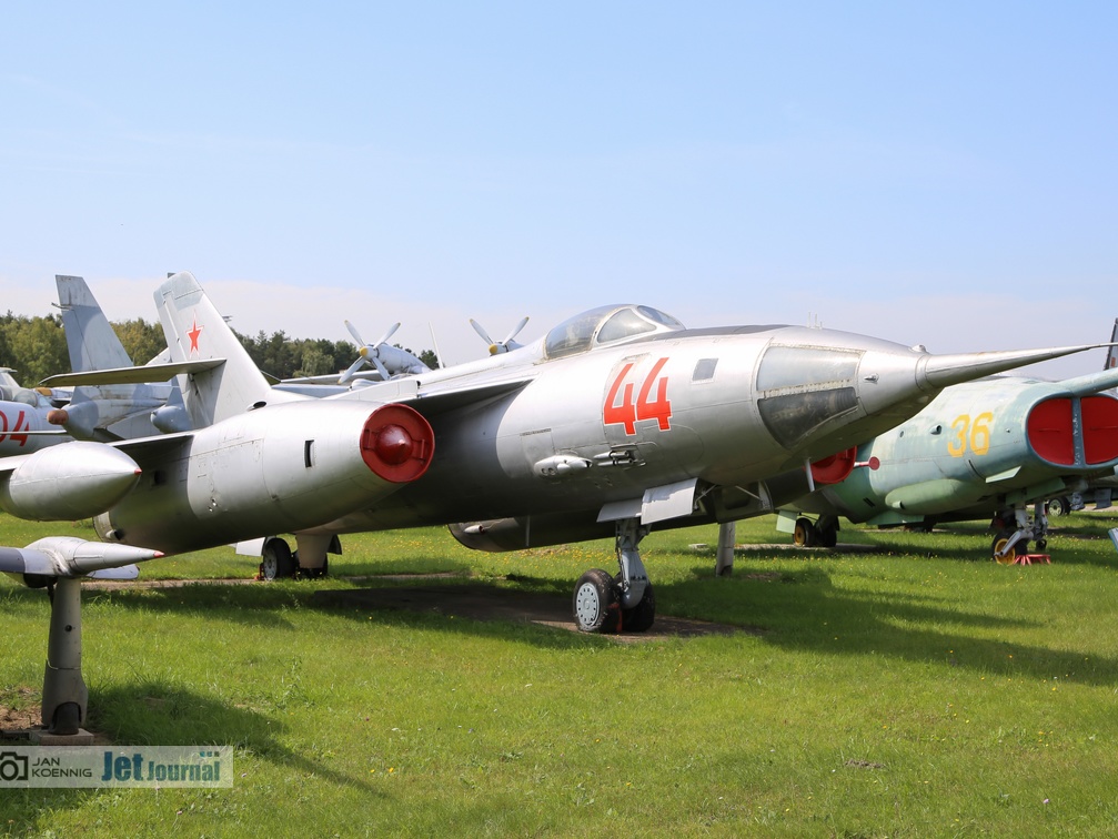 44 rot, Jak-28L (2429 visits) 44 rot, Jak-28L
