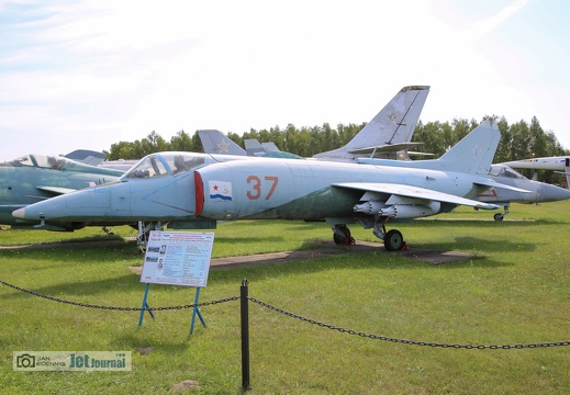 37 gelb, Jak-38, ex. 14 gelb