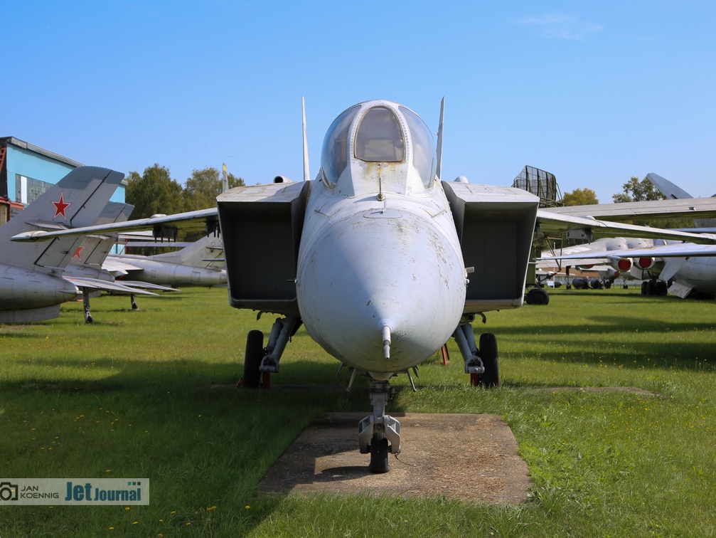 141 weiss, Jak-141 (2386 visitas) 141 weiss, Jak-141