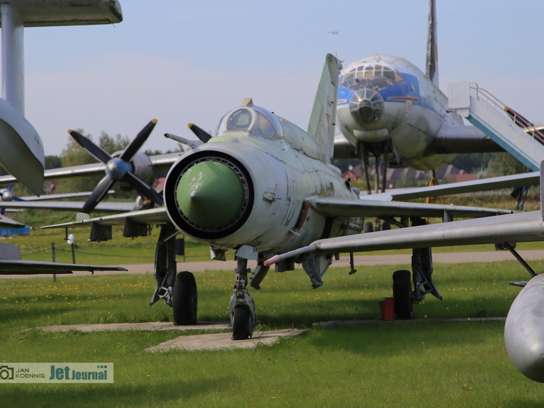 48 blau, MiG-21bis