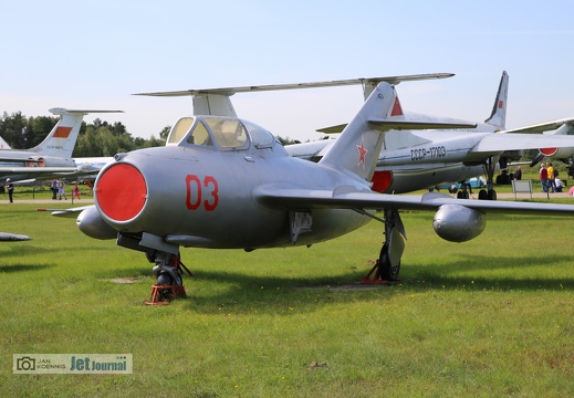 03 rot, MiG-15UTI