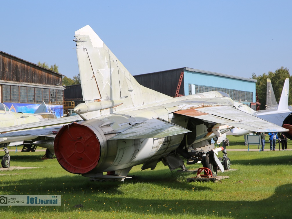 231 blau, MiG-23 Prototyp (2878 visitas) Erster MiG-23 Prototyp, Original 231 blau, Erzeugnis 23-11-1 231 blau, MiG-23 Prototyp