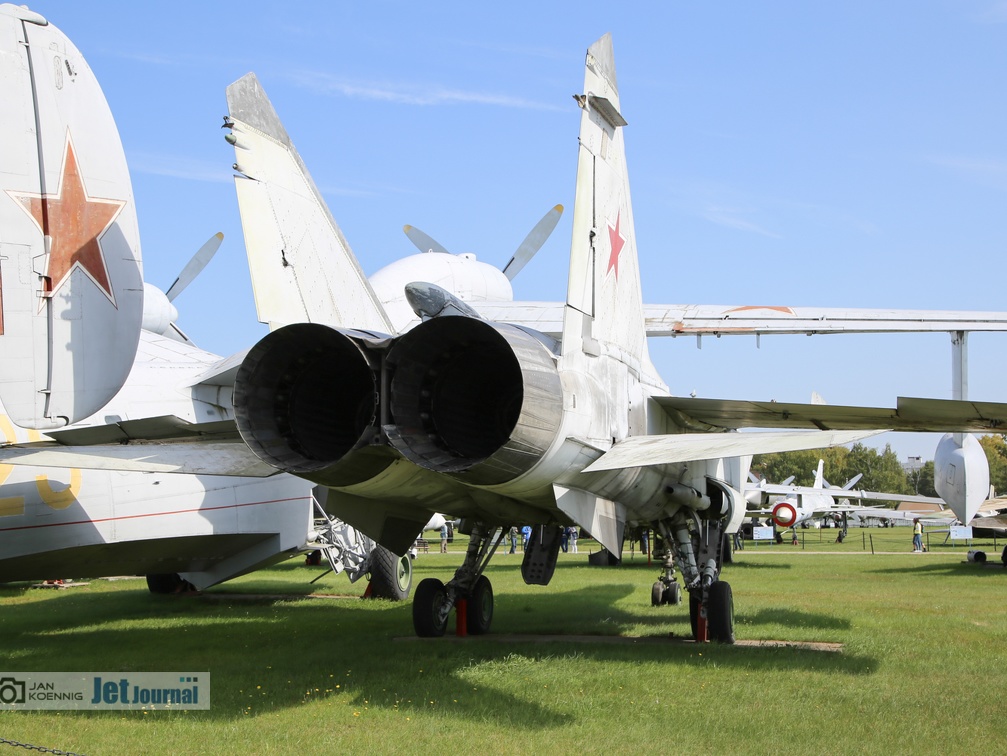 96 blau, MiG-31 Heck (2180 visitas) 96 blau, MiG-31 Heck