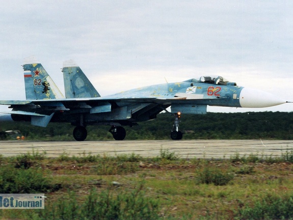 62 rot, Su-33, Russische Marine (1733 odwiedzin) Analogfoto, ca. 2003. Aufnahmeort (wahrscheinlich) Severomorsk 3. Die Bilderserie der Russischen Mar... 62 rot, Su-33, Russische Marine