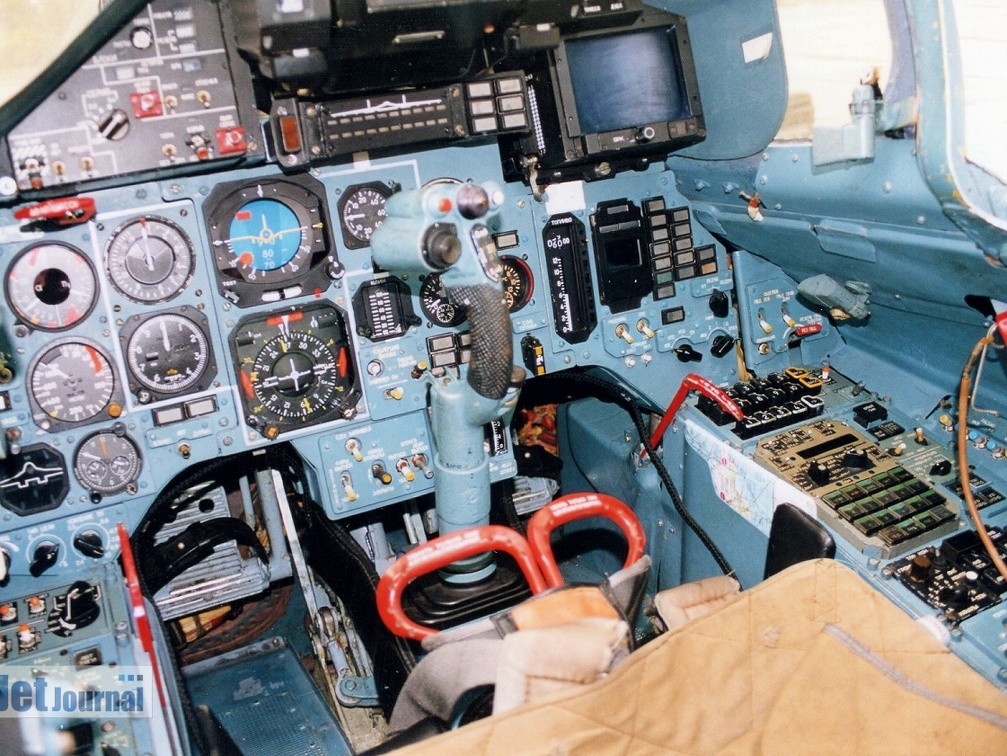 Su-33 Cockpit, Russische Marine (просмотров: 1597) Analogfoto, ca. 2003. Aufnahmeort (wahrscheinlich) Severomorsk 3. Die Bilderserie der Russischen Mar... Su-33 Cockpit, Russische Marine