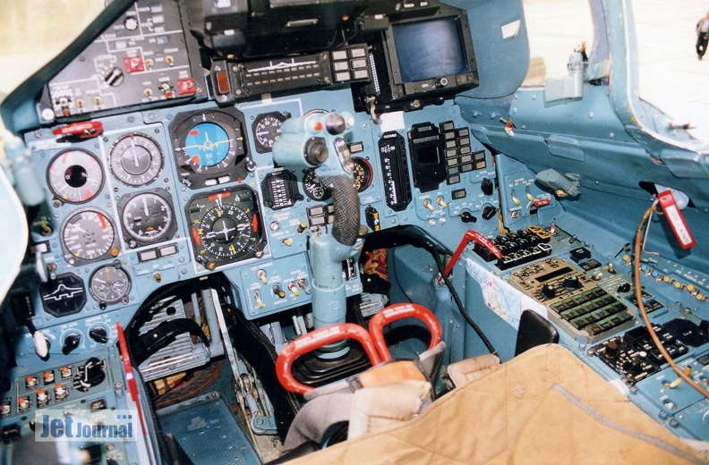 su33cockpit-2003a-12c.jpg