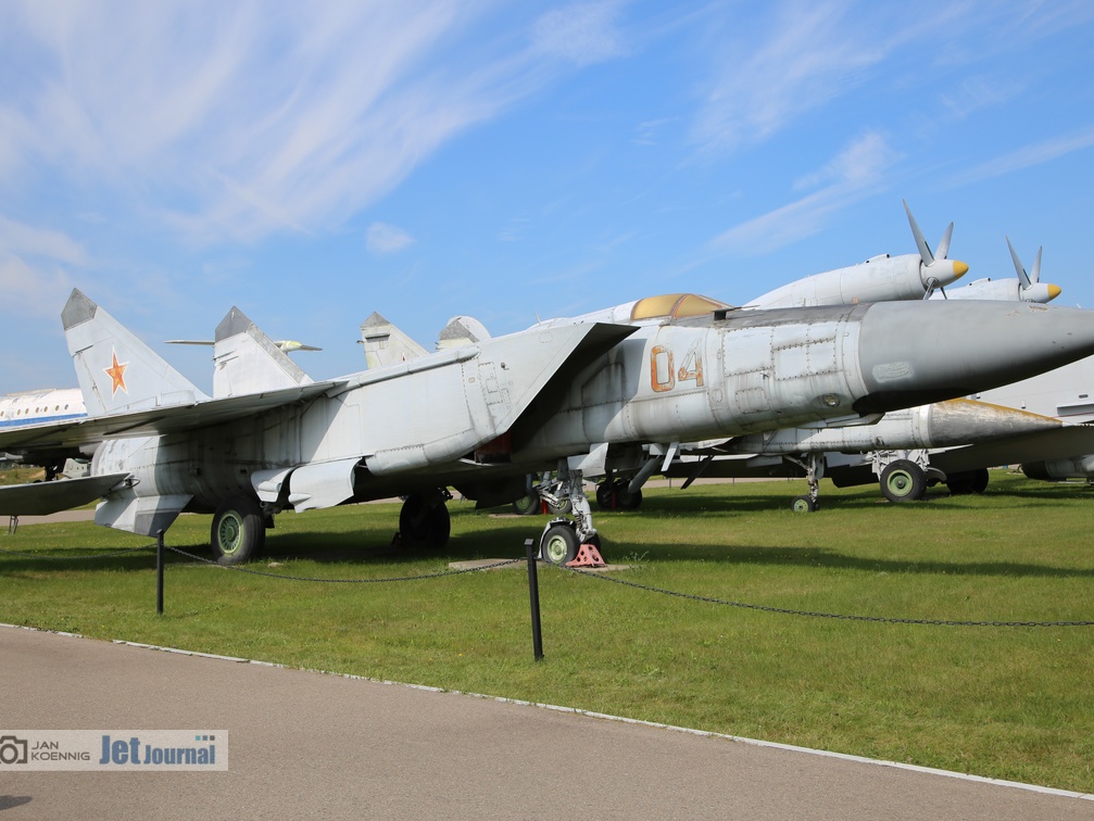 04 rot, MiG-25PD (2141 visitas) 04 rot, MiG-25PD