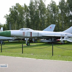 11 rot, Su-15T (2476 Besuche) 11 rot, Su-15T