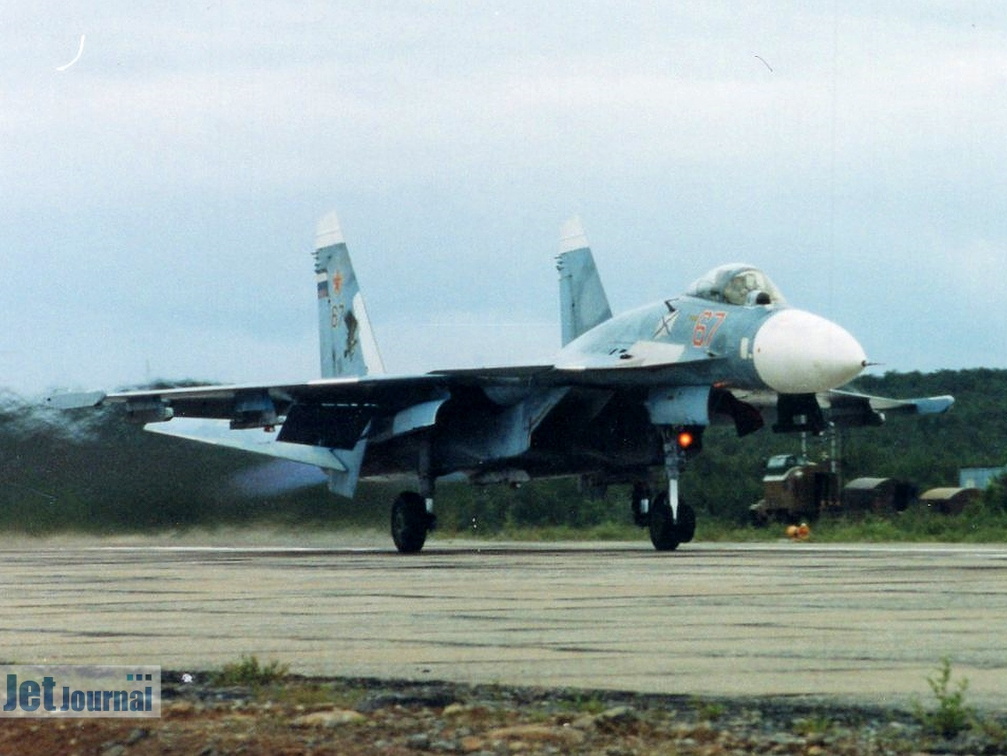 67 rot, Su-33, Russian Navy (2793 visite) Analogfoto, ca. 2003. Aufnahmeort (wahrscheinlich) Severomorsk 3. Die Bilderserie der Russischen Mar... 67 rot, Su-33, Russian Navy