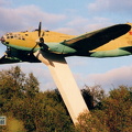 Iljuschin Il-4 Monument (1846 Besuche) Analogfoto, ca. 2003. Aufnahmeort Murmansk. Die Bilderserie der Russischen Marineflieger 2003 entsta... Iljuschin Il-4 Monument