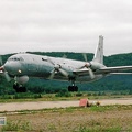 09 rot, Il-38, Russian Navy (2358 Besuche) Analogfoto, ca. 2003. Aufnahmeort (wahrscheinlich) Severomorsk-1. Die Bilderserie der Russischen Mar... 09 rot, Il-38, Russian Navy