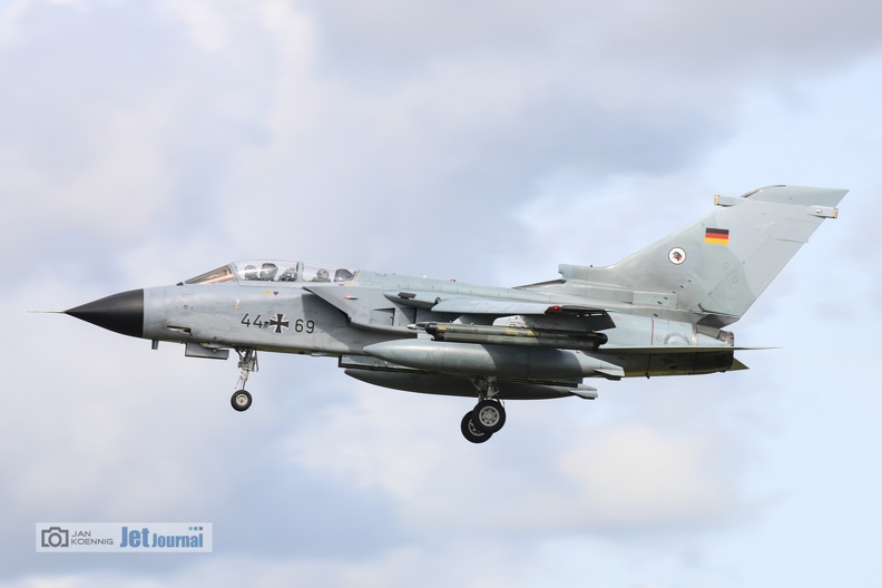 pa200-44+69-2020-3-15c.jpg